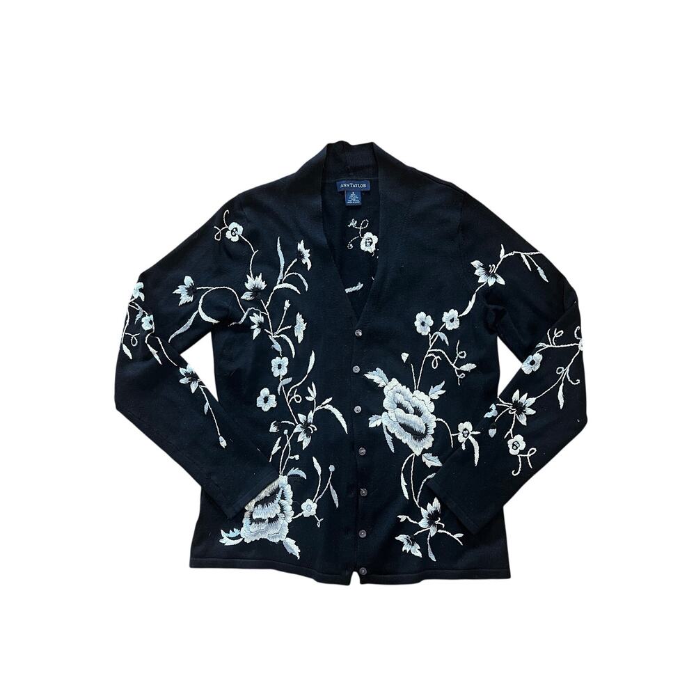 Vtg Ann Taylor Silk Blend Floral Embroidered Cardigan Sweater Black | Small